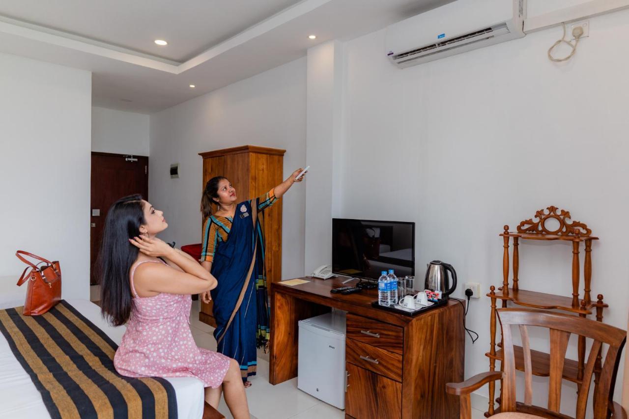 Hotel Centhara Beach Weligama Exterior foto